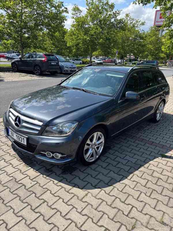 Mercedes-Benz Třídy C 2,0 - foto 4