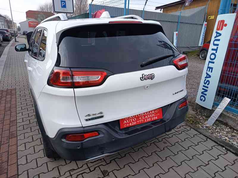 Jeep Cherokee 2,2CRD Limited 4X4  - foto 10