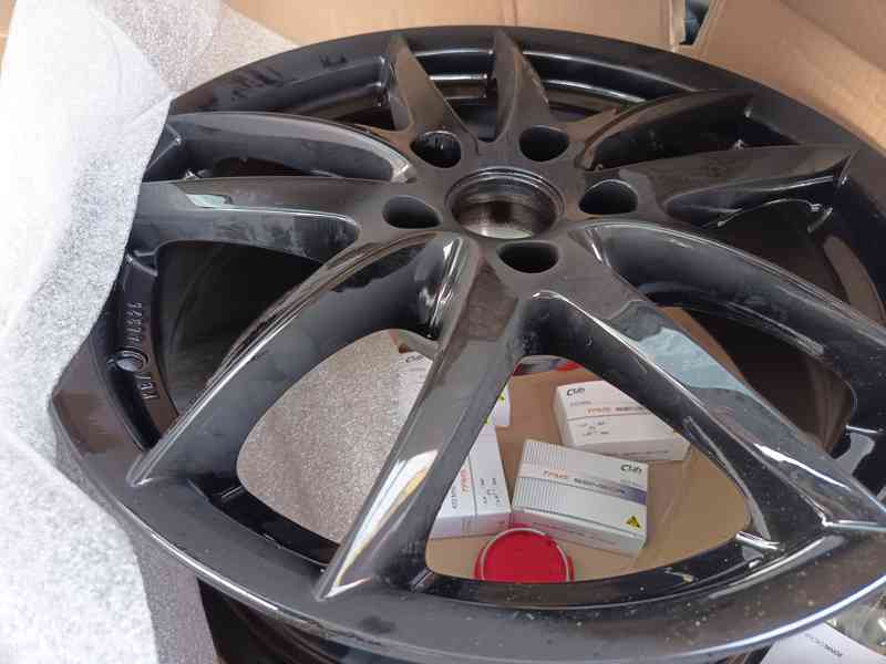 Jeep Cherokee 2,2CRD Limited 4X4  - foto 21