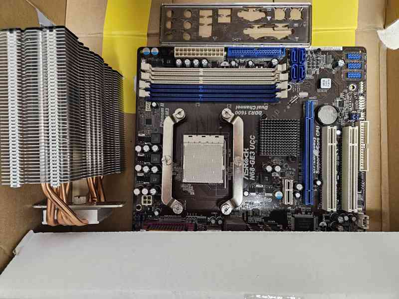 Asrock N68-GE3 UCC - bazar - Hyperinzerce.cz