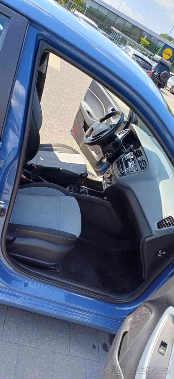 Hyundai i20 1,2   i20 55 kW - foto 5
