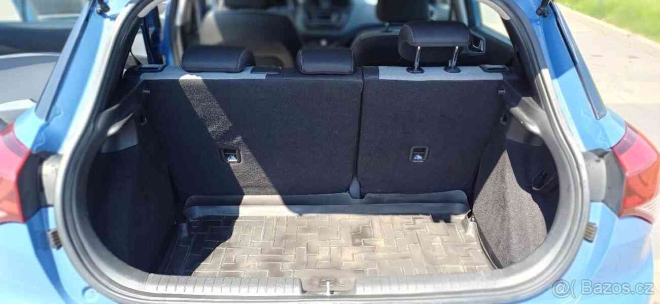 Hyundai i20 1,2   i20 55 kW - foto 8