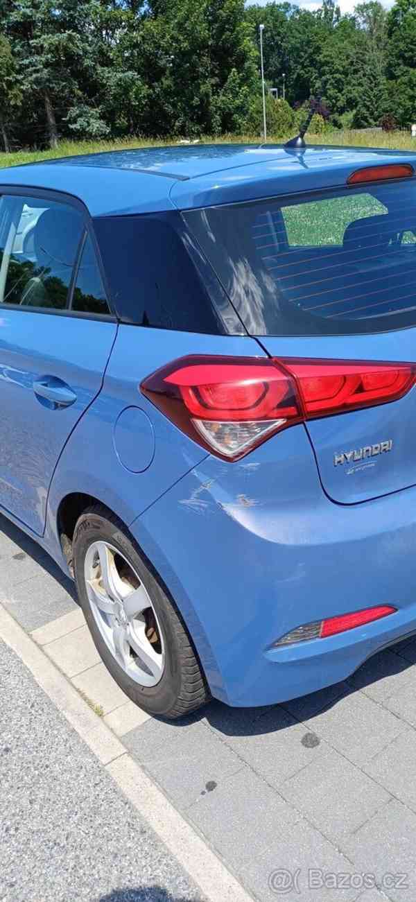 Hyundai i20 1,2   i20 55 kW - foto 12