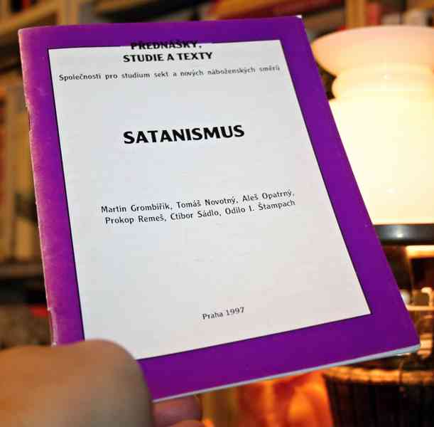 SATANISMUS - nesehnatelné !!! - foto 1