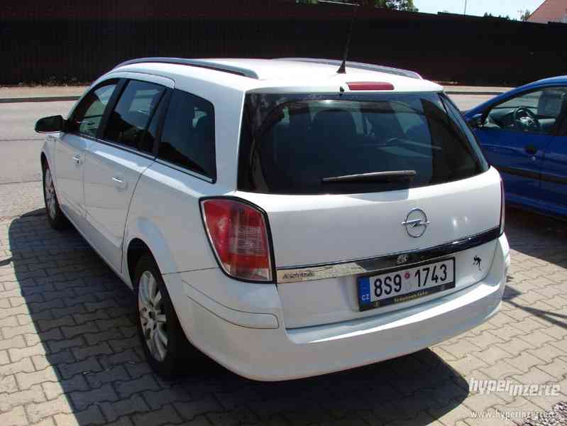 Opel Astra 1.4i Combi r.v.2007 Koupeno v ČR - foto 3