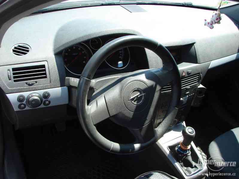 Opel Astra 1.4i Combi r.v.2007 Koupeno v ČR - foto 4