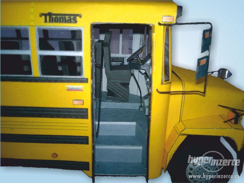 Papírový model - americký školní autobus - foto 2