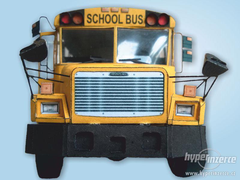 Papírový model - americký školní autobus - foto 4