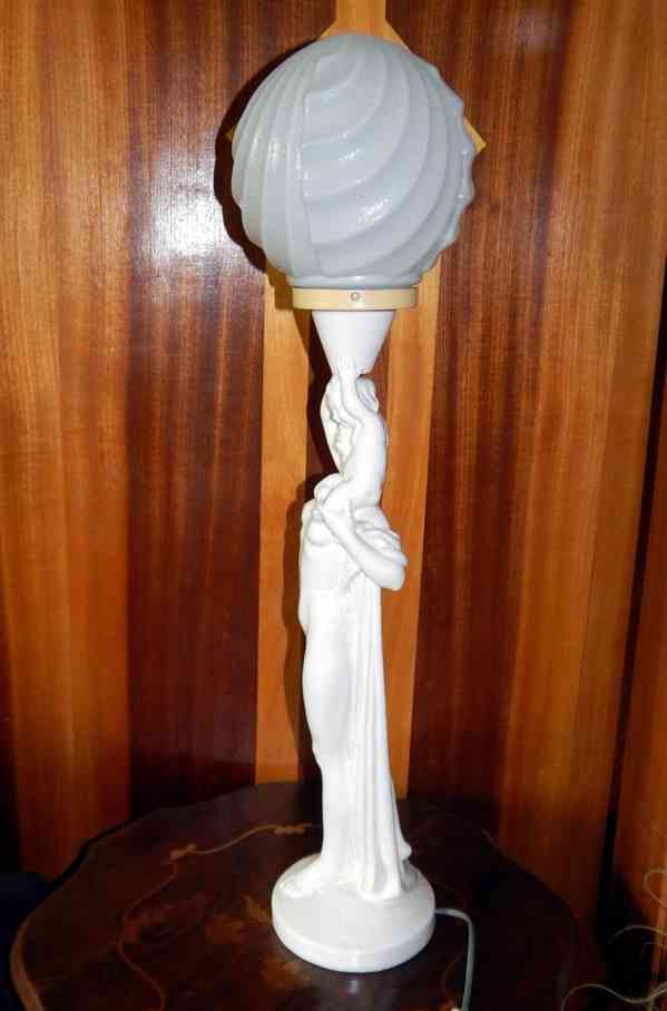 Stolní lampa ve tvaru Venuše s dítětem - foto 2