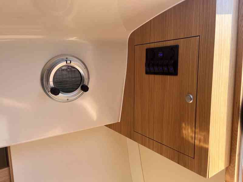 Nová loď Šalupa 750 + Mercury F40 - foto 8