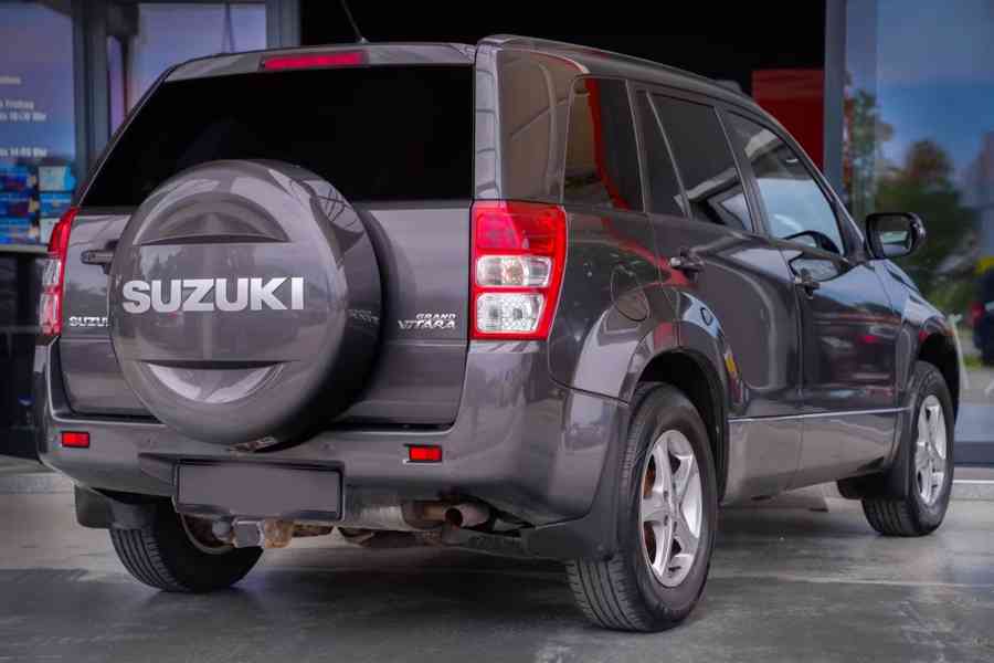 Suzuki Grand Vitara 2.4 i Comfort benzín 124kw - foto 2