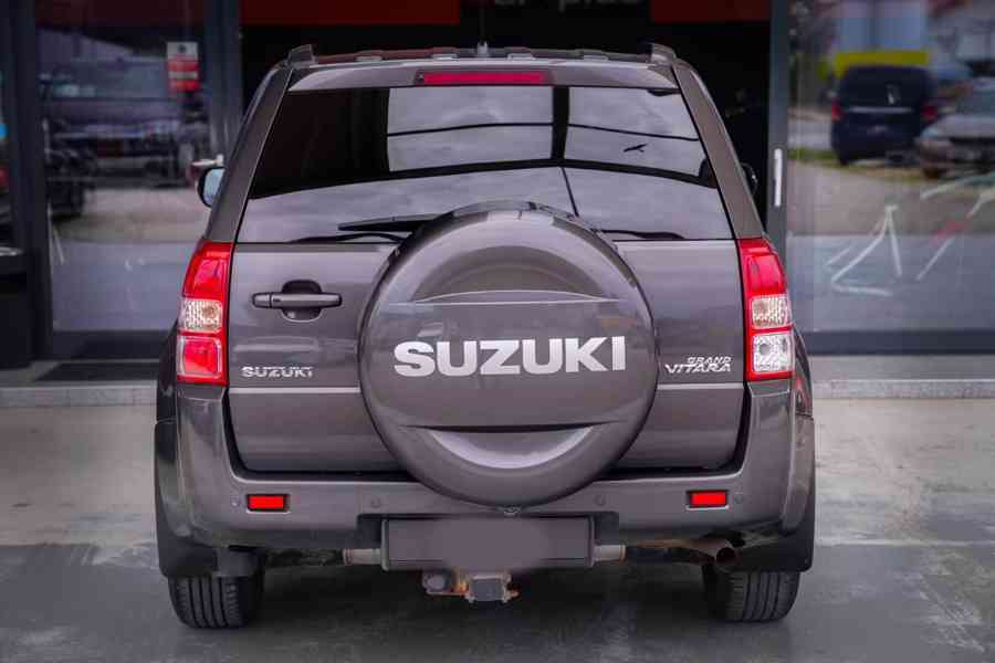 Suzuki Grand Vitara 2.4 i Comfort benzín 124kw - foto 12