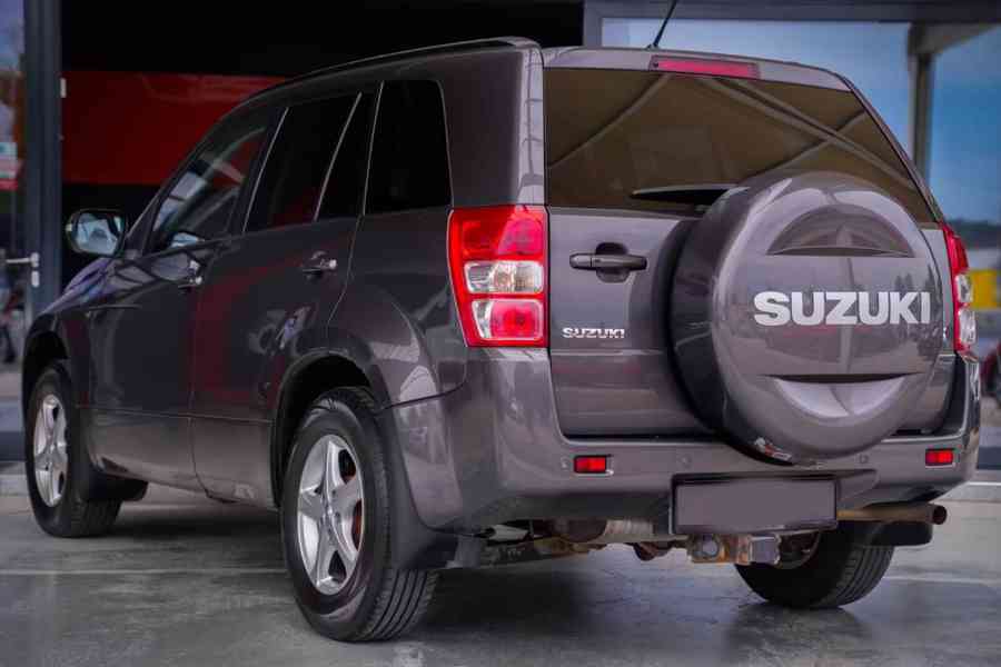 Suzuki Grand Vitara 2.4 i Comfort benzín 124kw - foto 15