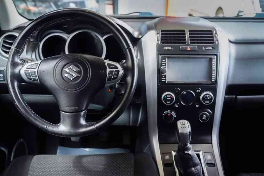 Suzuki Grand Vitara 2.4 i Comfort benzín 124kw - foto 5