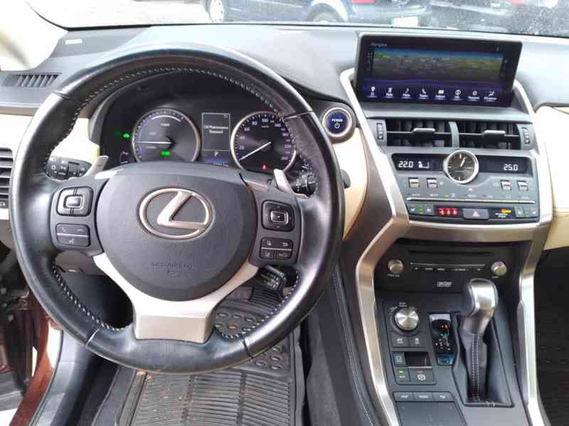 LEXUS NX 300h AWD LUXURY 1.MAJITEL,DPH,ČR - foto 18