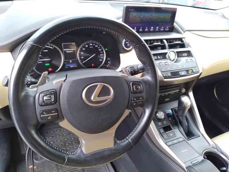 LEXUS NX 300h AWD LUXURY 1.MAJITEL,DPH,ČR - foto 20