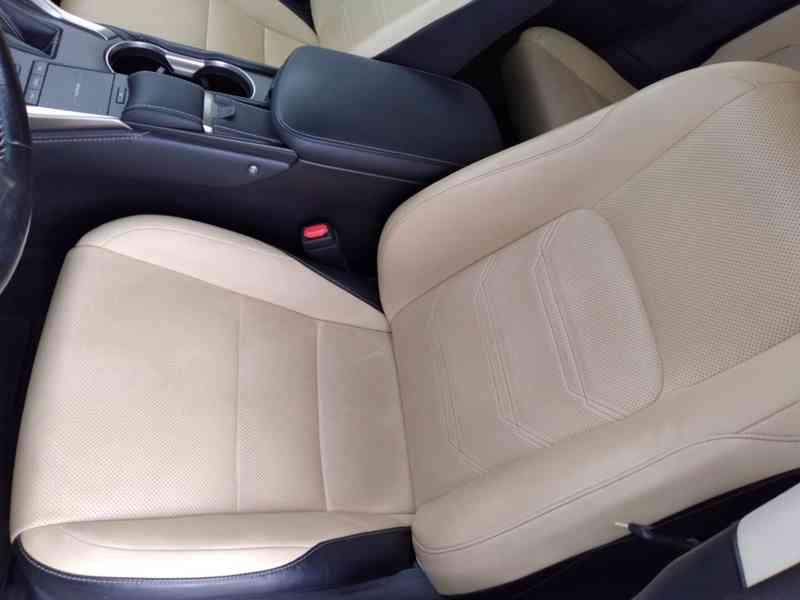 LEXUS NX 300h AWD LUXURY 1.MAJITEL,DPH,ČR - foto 10