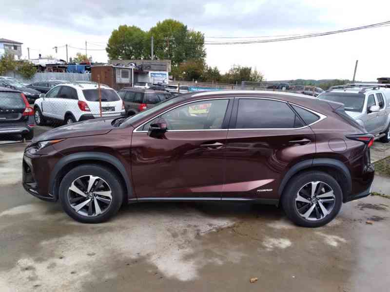 LEXUS NX 300h AWD LUXURY 1.MAJITEL,DPH,ČR - foto 4