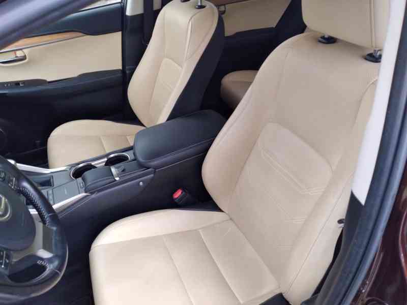 LEXUS NX 300h AWD LUXURY 1.MAJITEL,DPH,ČR - foto 9