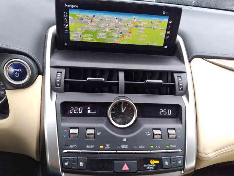 LEXUS NX 300h AWD LUXURY 1.MAJITEL,DPH,ČR - foto 28