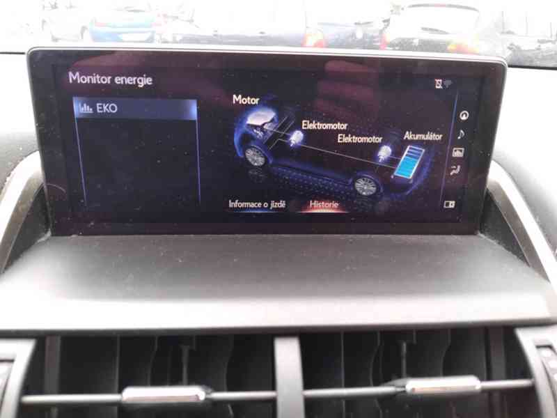 LEXUS NX 300h AWD LUXURY 1.MAJITEL,DPH,ČR - foto 41
