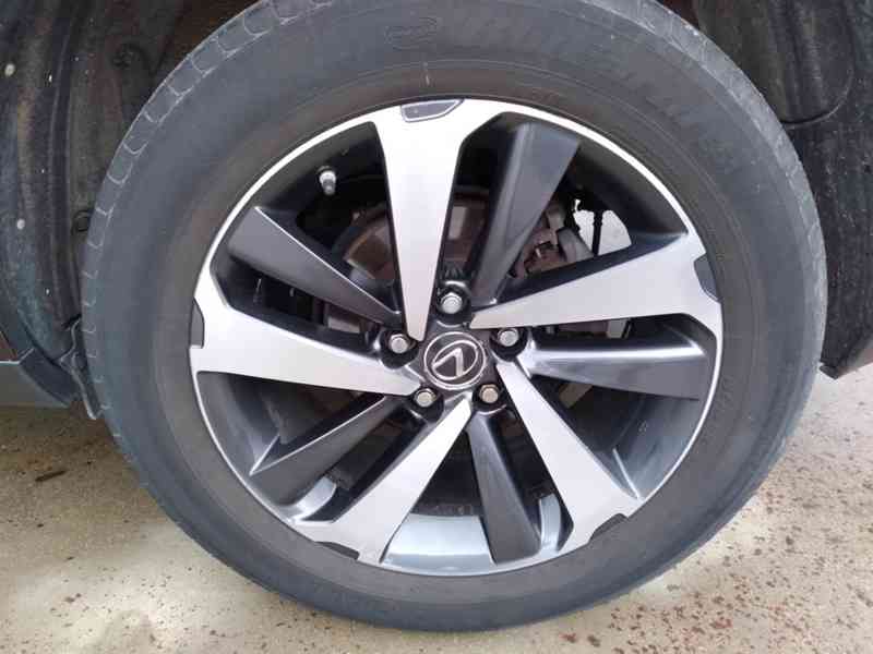 LEXUS NX 300h AWD LUXURY 1.MAJITEL,DPH,ČR - foto 55