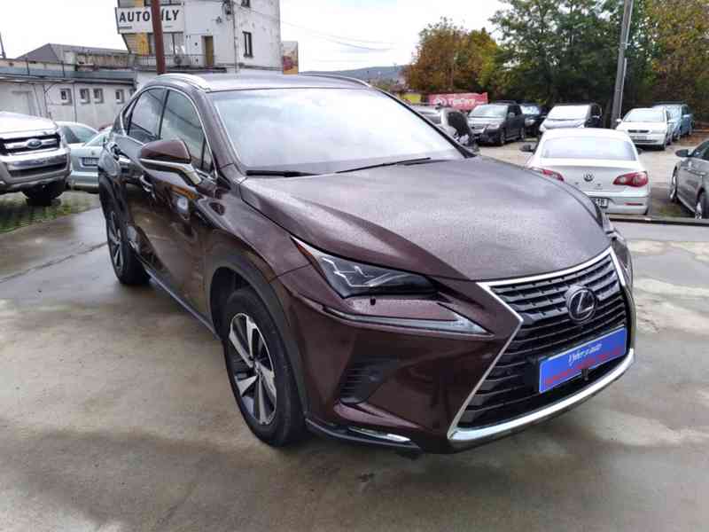 LEXUS NX 300h AWD LUXURY 1.MAJITEL,DPH,ČR - foto 1