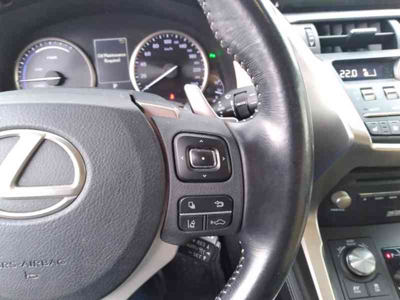 LEXUS NX 300h AWD LUXURY 1.MAJITEL,DPH,ČR - foto 23