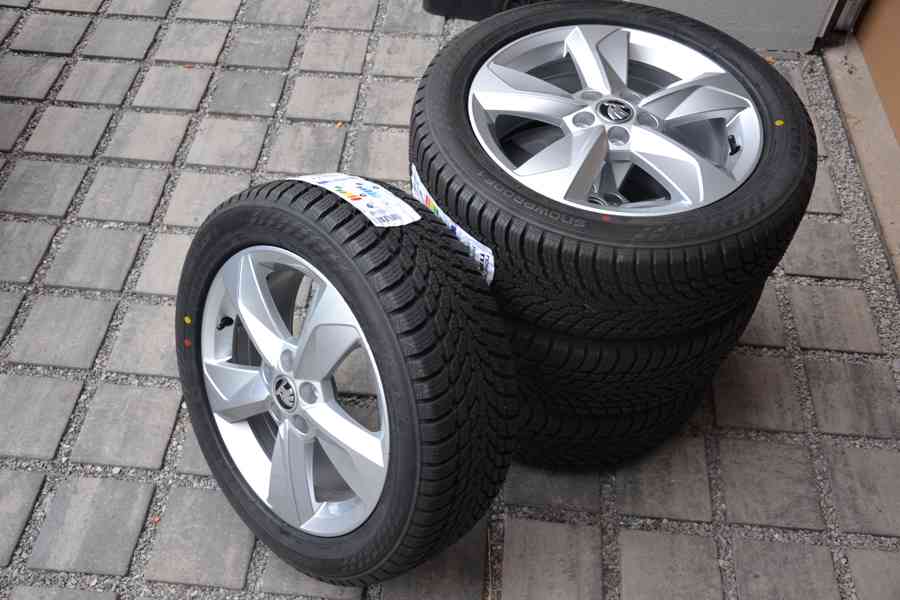 Š.Fabia IV/VW Polo. S.Ibiza -NOVÁ zimní ALU sada 195/55R16 - foto 9