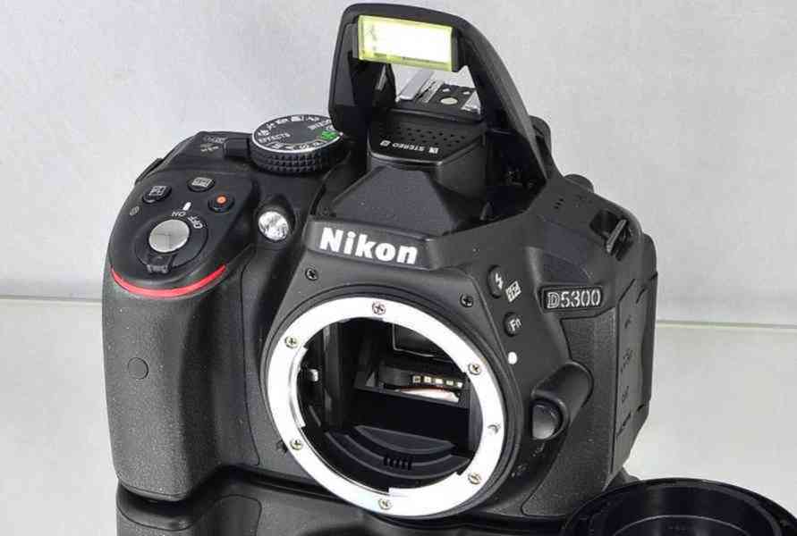 Nikon D5300 24 MPix, Full HDV, WIFI, GPS 33800 Exp - foto 3