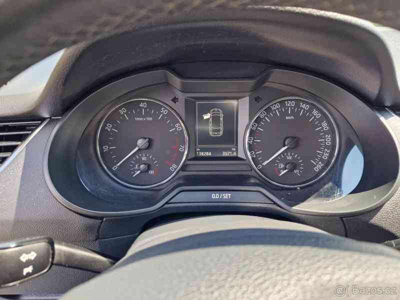 Škoda Octavia 1,4 TSI 110 KW JOY, navigace - foto 9