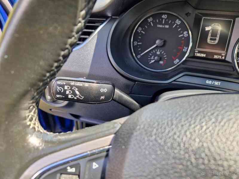 Škoda Octavia 1,4 TSI 110 KW JOY, navigace - foto 10