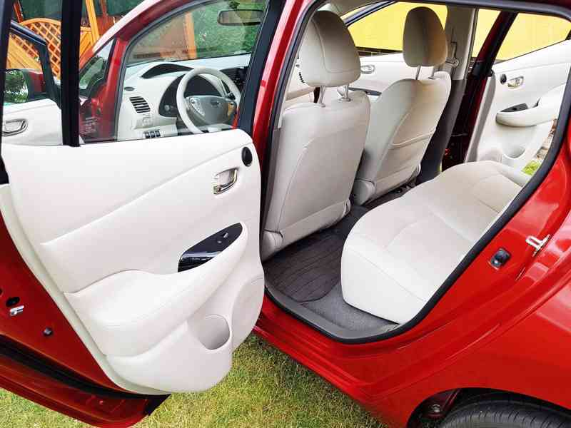 Nissan LEAF - foto 11