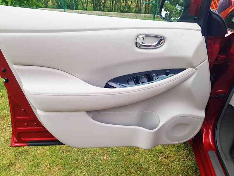 Nissan LEAF - foto 23