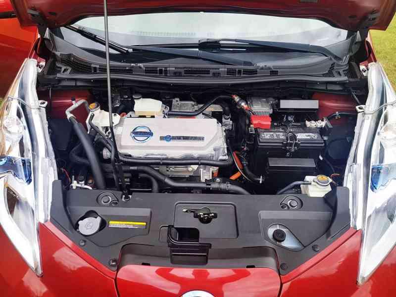Nissan LEAF - foto 19