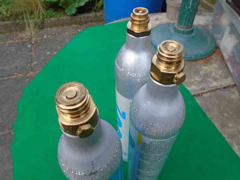 3x bomba bombička Co2 Sodastream pěkné 80L 425g poloprázdné - foto 4