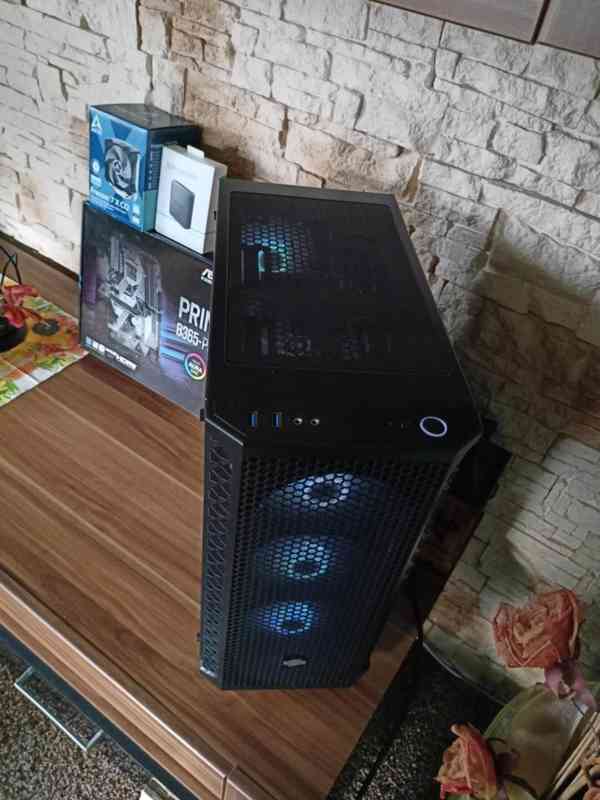 ⭐️ HERNÍ PC INTEL i7-9700, 16GB RAM, RX 5700 ULTRA, SSD ⭐️ - foto 4