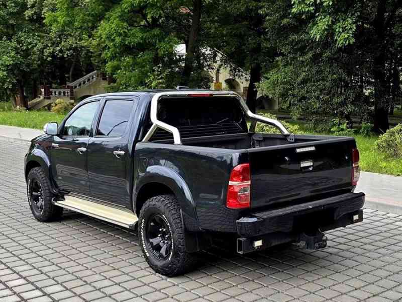 Toyota Hilux 3,0D4D Life Aut. 126kw - foto 10
