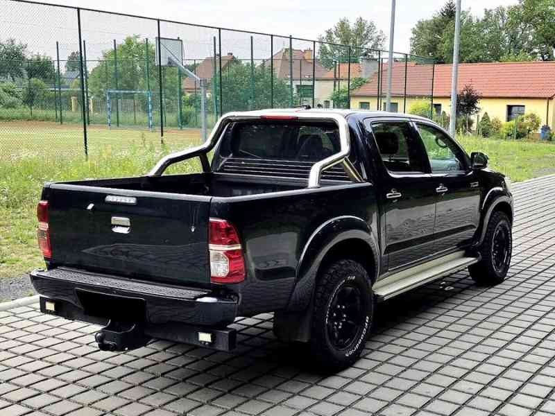 Toyota Hilux 3,0D4D Life Aut. 126kw - foto 8