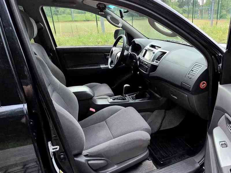 Toyota Hilux 3,0D4D Life Aut. 126kw - foto 9