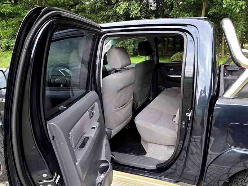 Toyota Hilux 3,0D4D Life Aut. 126kw - foto 2