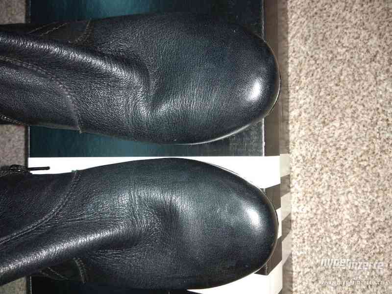Dámská kožená obuv Baťa s náhradními podpatky - foto 12