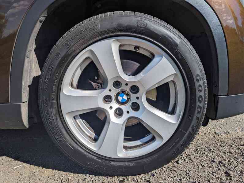 BMW X1 sdrive 18d automat, 06/2011, 215tkm  - foto 4