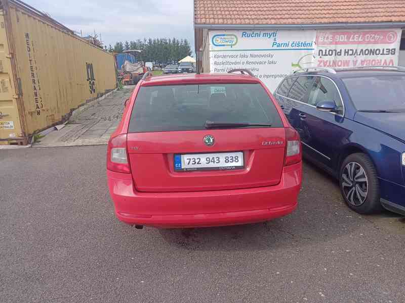 Škoda Octavia AC kombi 1,6 - foto 2