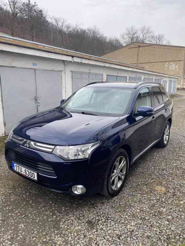 Mitsubishi Outlander 2,2   Di-D, 4x4,2014, 7 míst SUV - foto 2