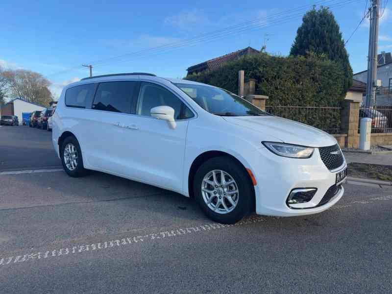 Chrysler Pacifica 3,6 8 míst 360 DVD Radar 2022 - foto 1