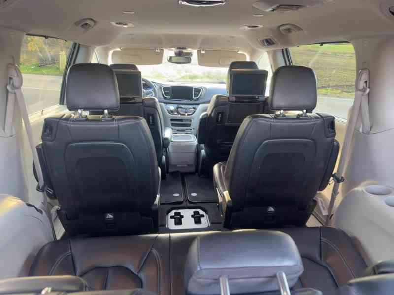 Chrysler Pacifica 3,6 8 míst 360 DVD Radar 2022 - foto 7