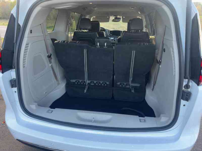 Chrysler Pacifica 3,6 8 míst 360 DVD Radar 2022 - foto 6