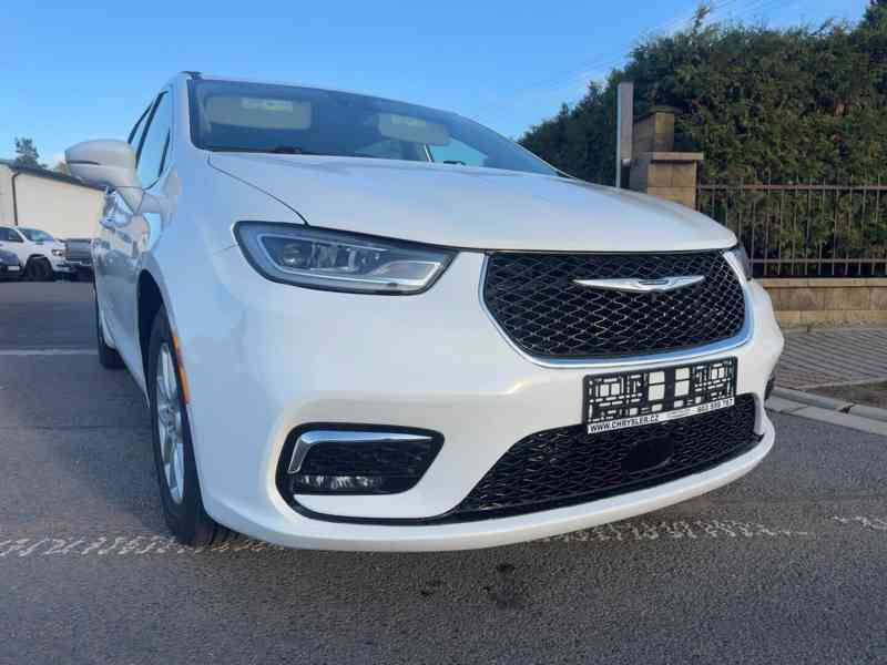 Chrysler Pacifica 3,6 8 míst 360 DVD Radar 2022 - foto 5