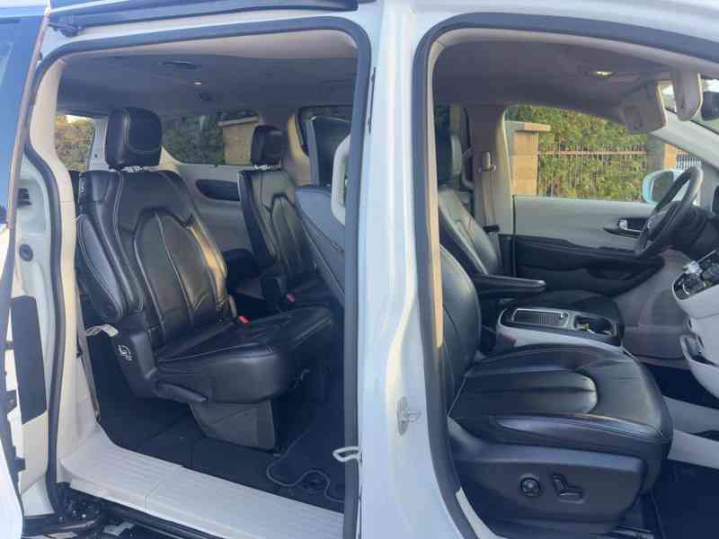 Chrysler Pacifica 3,6 8 míst 360 DVD Radar 2022 - foto 8